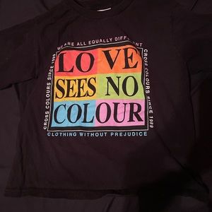 Love has no colour graphic tee
